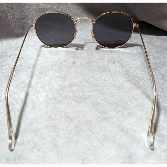 Wearme Pro Black And Gold Round Sunglasses - Picture 3 of 9